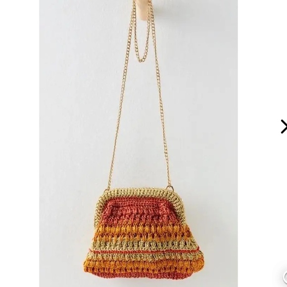 FP Collection - Sweet Emotions Clutch
New never used. - Picture 3 of 7